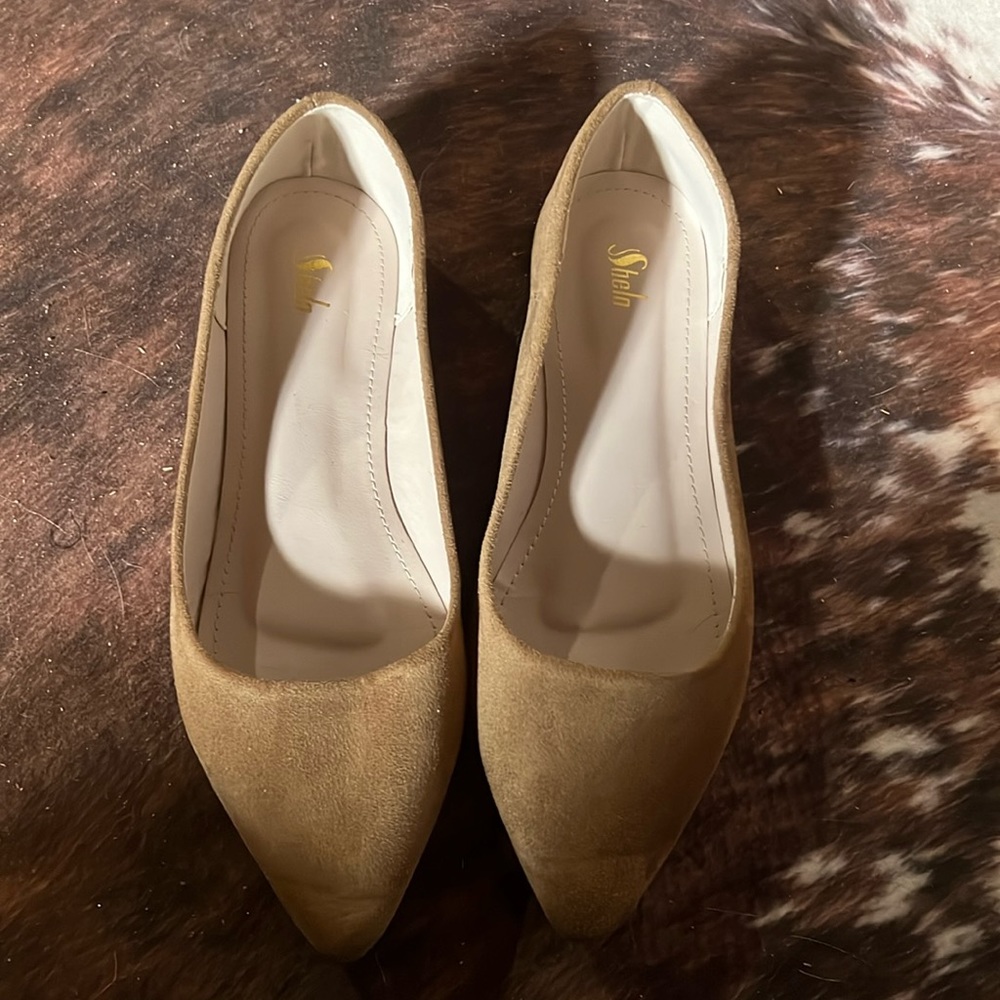 SHEIN flats